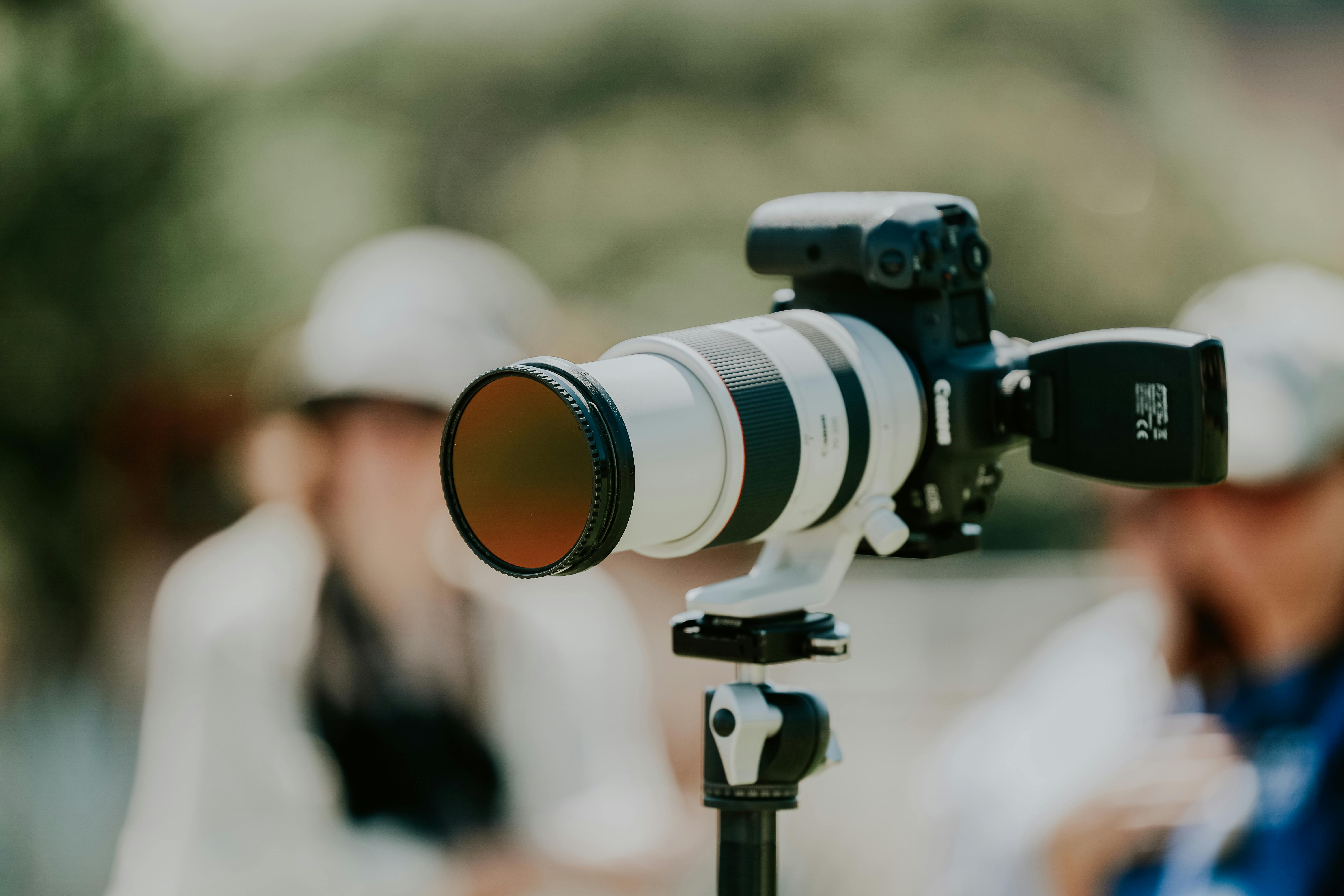 Long reach with 8x zoom range